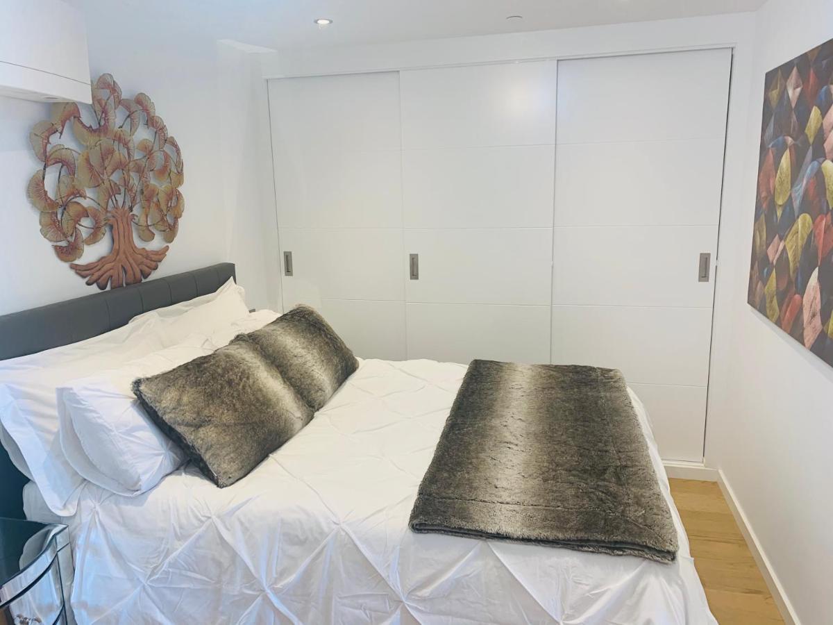 Luxe Studio Seconds From The Marina And City Centre Lejlighed Gibraltar Eksteriør billede